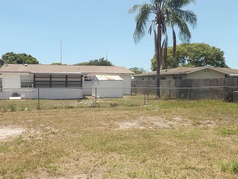 10025 Brandywine Ln — Photo 11