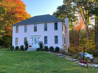 40 Ridge Rd, Pepperell, MA 01463
