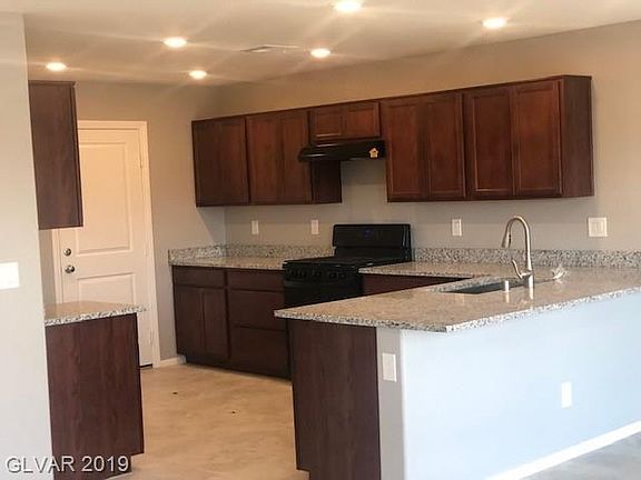 4th image of 9781 Cluny Ave