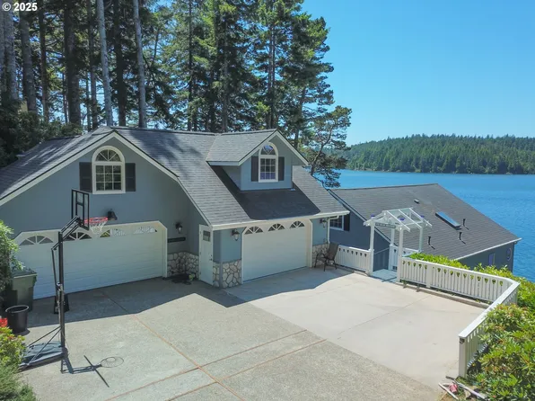84284 Alder Dr, Florence, OR 97439