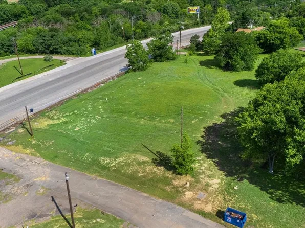 4528 Rolling Hills Dr, Fort Worth, TX 76119