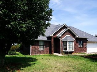 989 S Sara Rd, Blanchard, OK 73010