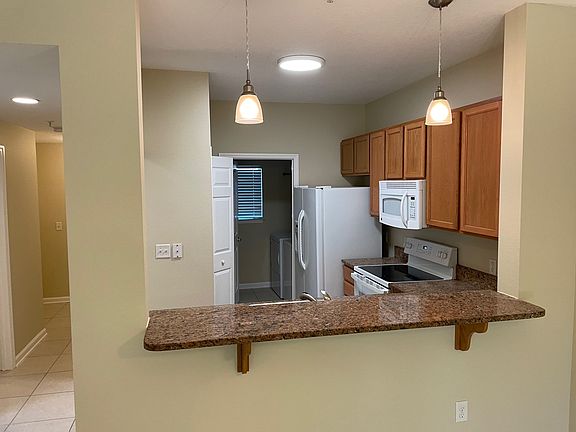 5th image of 401 Bouchelle Dr #103