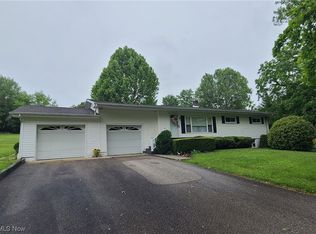 54837 Indiana St, Martins Ferry, OH 43935