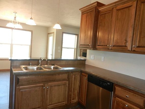5th image of N9080 Blackoak St