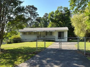 539 Davis Rd, Chickamauga, GA 30707