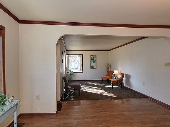 2nd image of 3502 W Heroy Ave