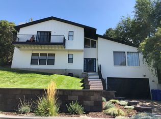 3071 S Oakwood Dr, Bountiful, UT 84010