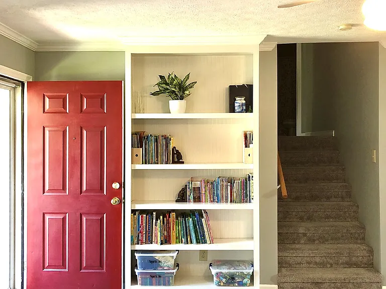 108 Edgehill Ln — Photo 6