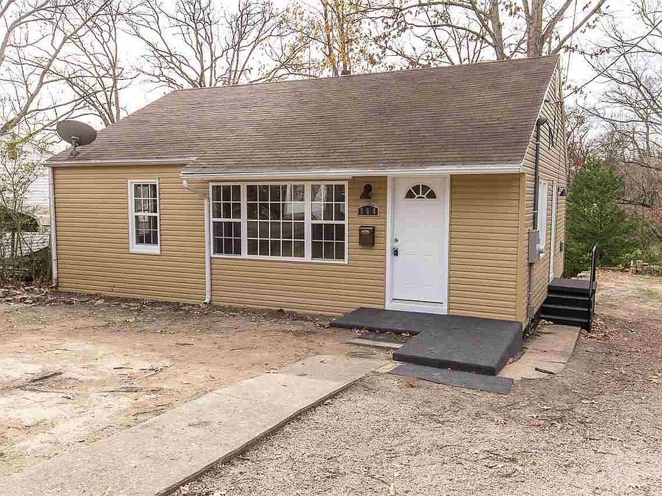 1st image of 904 Kendall Dr