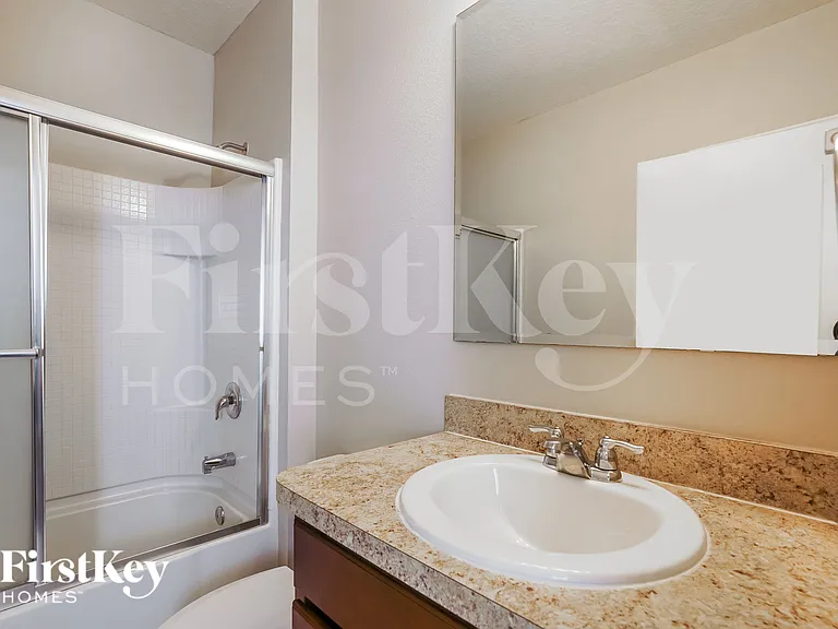 16736 Citrus Pkwy — Photo 13