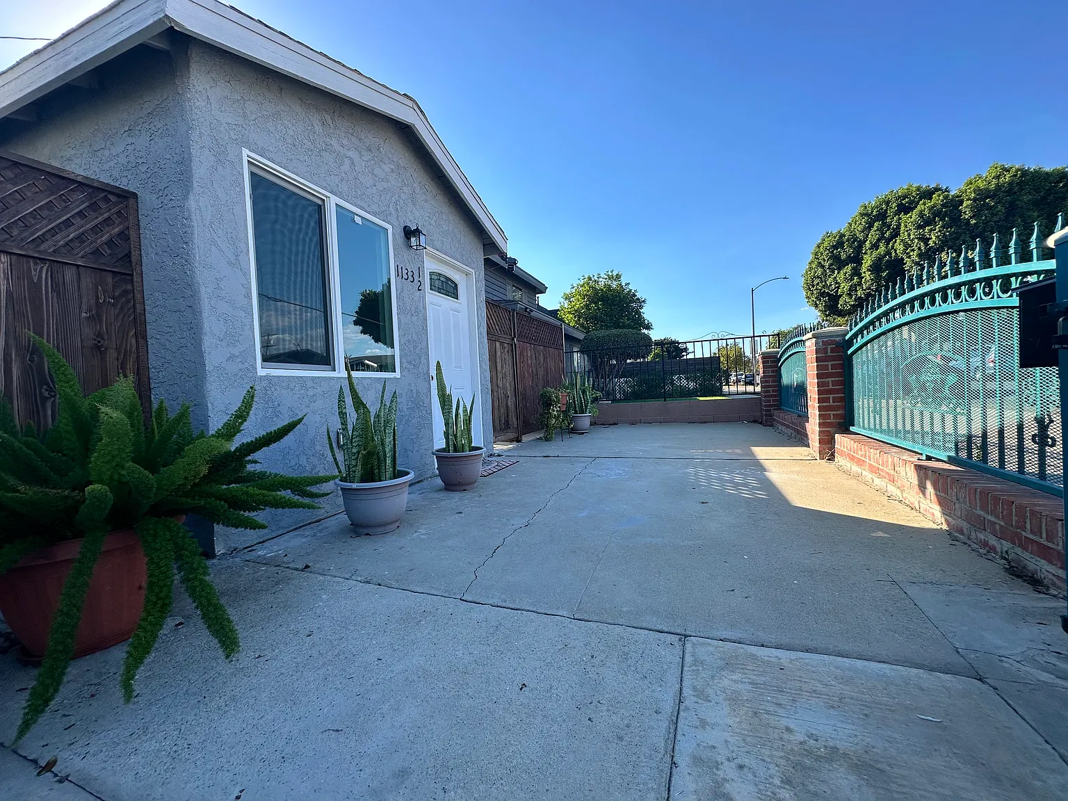 Studio, 250 sqft, $1,795 — Photo 1