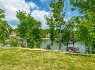 1738 Bayfront Dr, Soddy Daisy, TN 37379