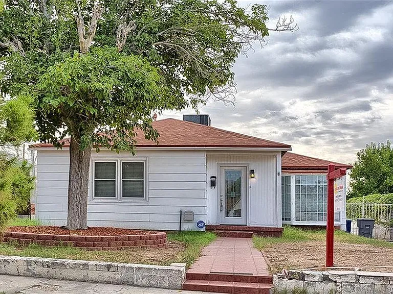 4752 Caples Cir — Photo 1