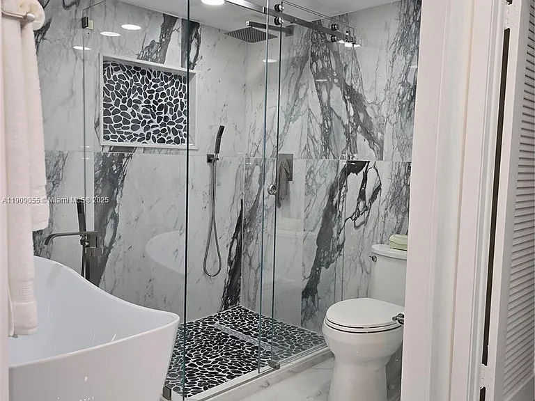 6010 S Falls Circle Dr #206 — Photo 25