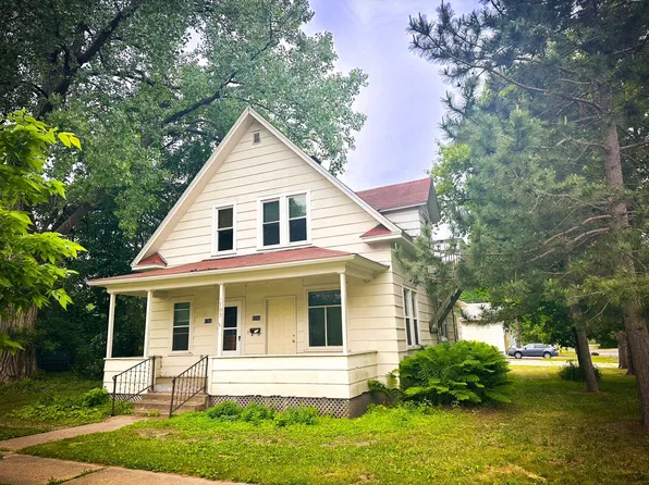 1703 7th Street E #1, Menomonie, WI 54751