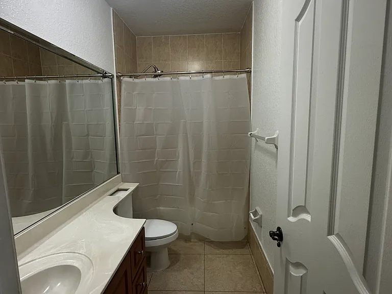 SE 14th Pl — Photo 7