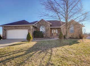 888 Prairie Hollow Rd, Ozark, MO 65721