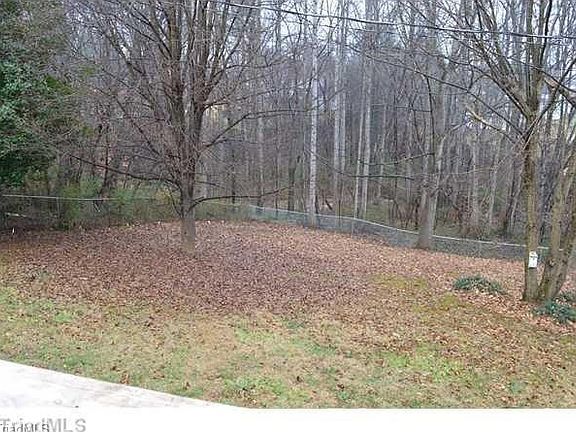 2nd image of 133 Dudley Cir