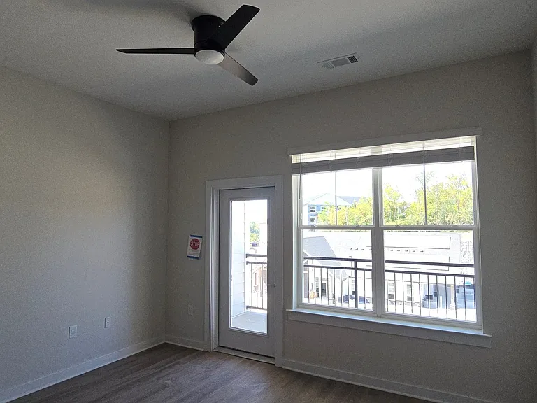 Stone Bridge Lofts — Photo 7