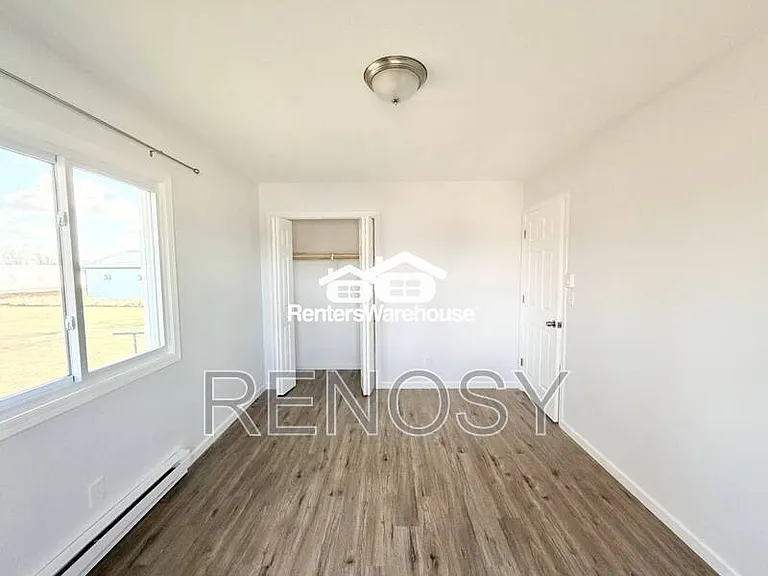 211 S Green St #1 — Photo 3