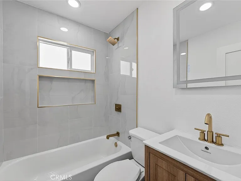 1095 E Phillips Blvd — Photo 22