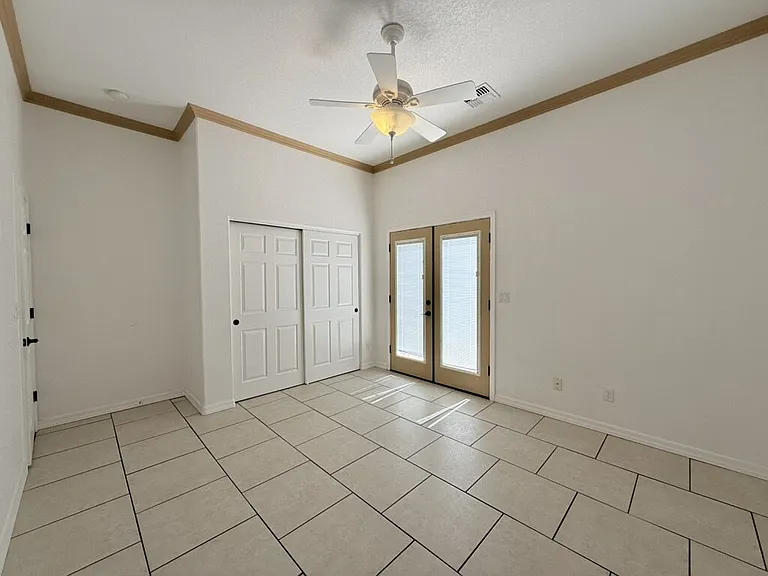 926 Stahlman Dr — Photo 16