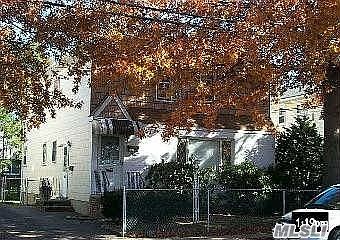 1st image of 184 Nassau Blvd APT 1