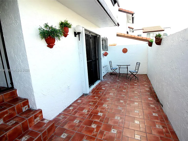 1221 SW 124th Ct #26 — Photo 2