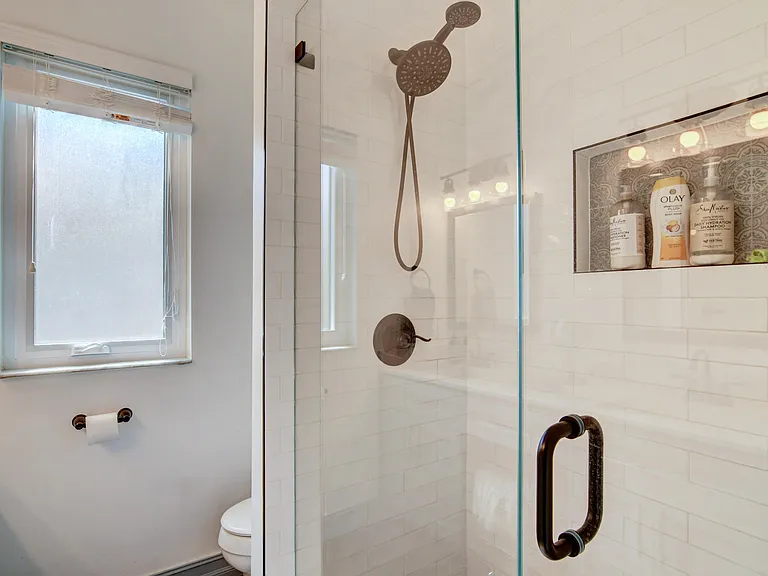 21707 Abington Ct — Photo 52