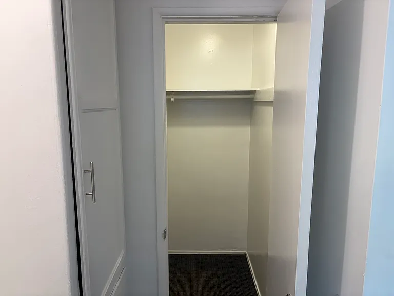 1005 N Sweetzer Ave #17 — Photo 6