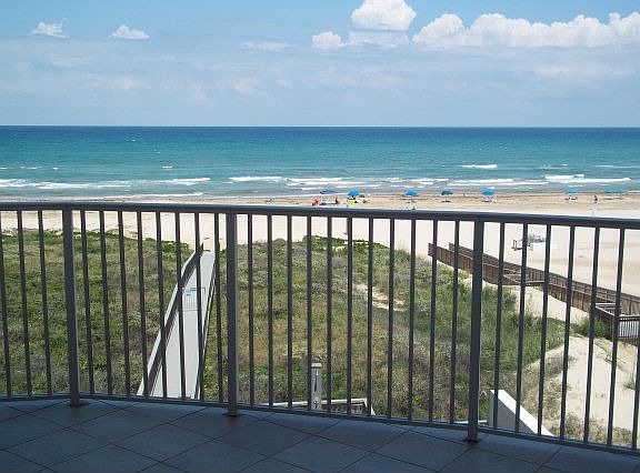 4th image of 2700 Gulf Blvd #201