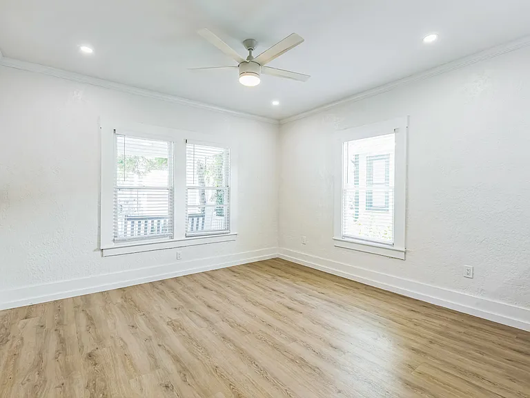 2918 W Bay Vista Ave #4 — Photo 4