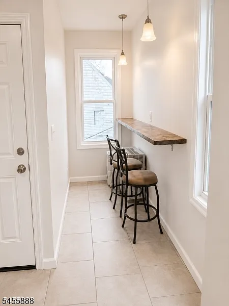3 bed, 2.0 bath, $2,400 — Photo 2