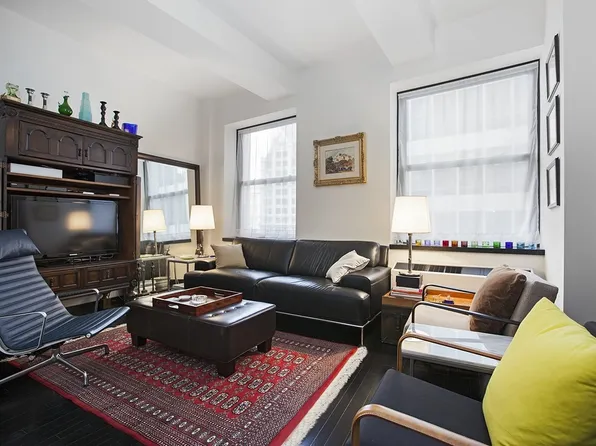 18-20 Pine St #2212, New York, NY 10005