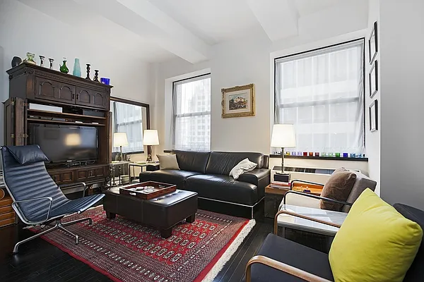 Sold by Nest Seekers International | media 21