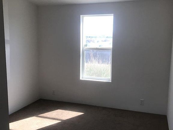 5th image of 2555 Toiyabe St