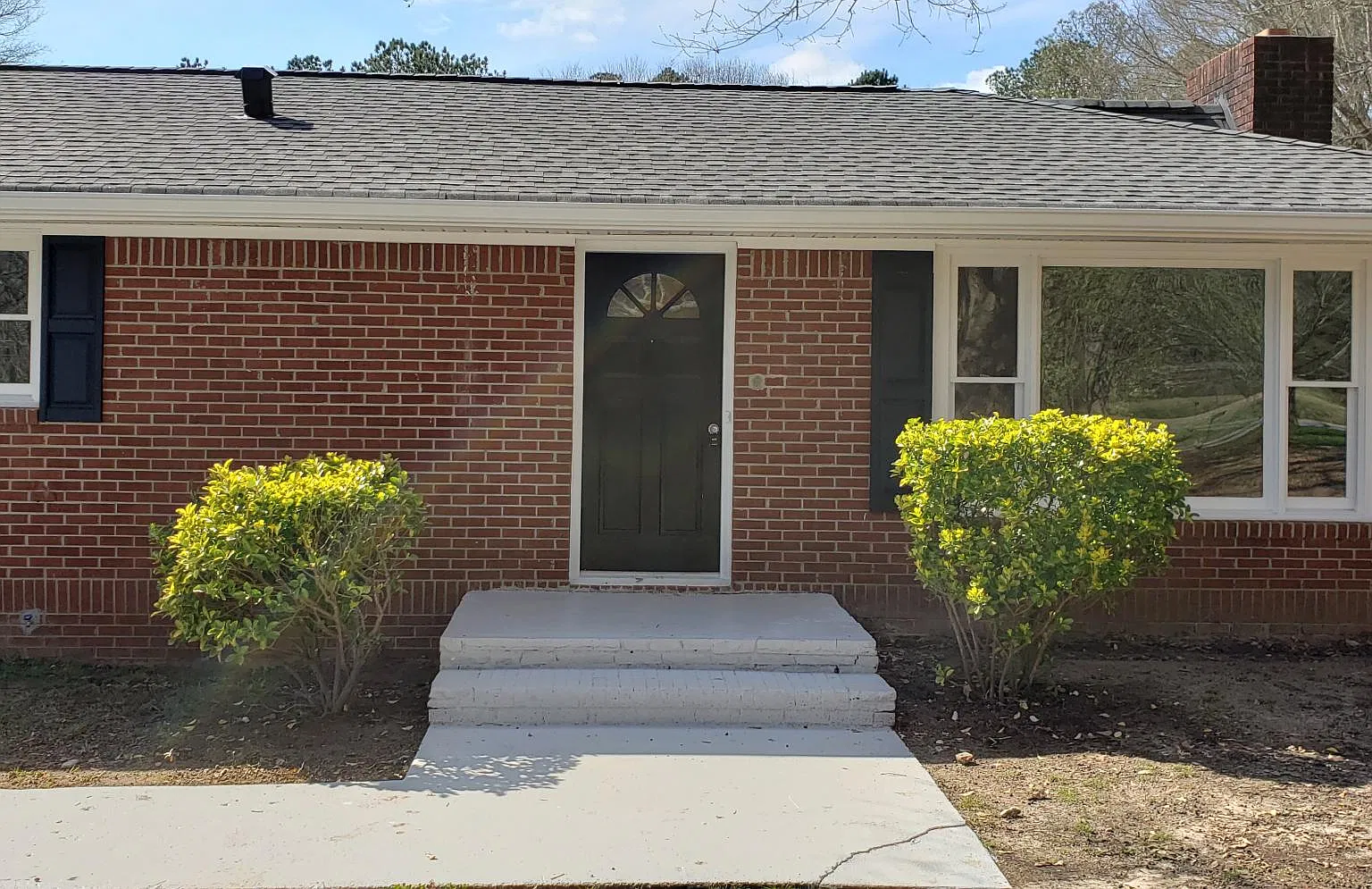 2380 Leone Ave SW — Photo 2