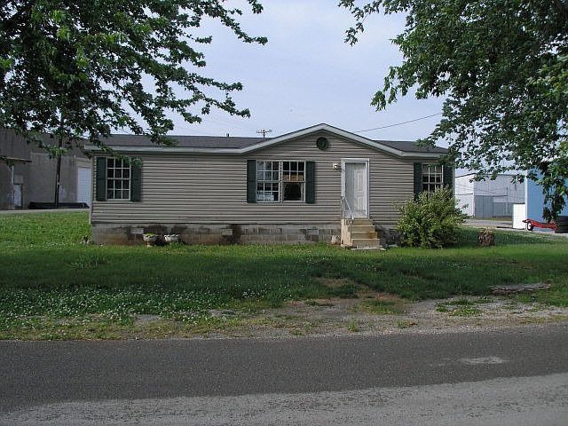 1st image of 102 Mary Thomas Ave