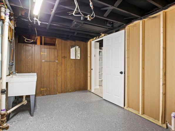 2104 Kalama Ave, Royal Oak, MI 48067