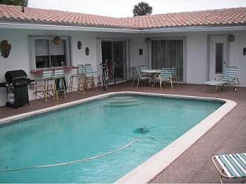 2nd image of 741 SE 6th Ave