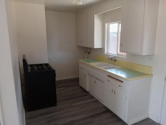 3rd image of 21831 Arapahoe Ave APT 2