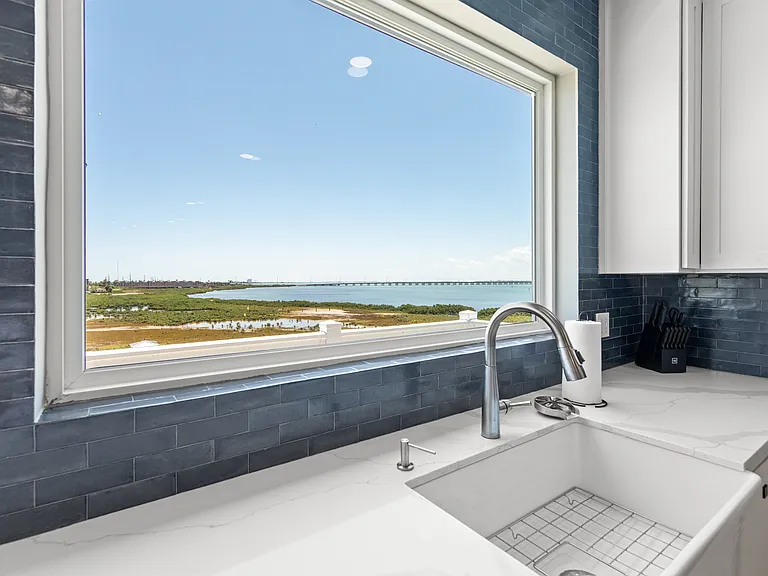 111 W Sunny Isle Dr — Photo 55