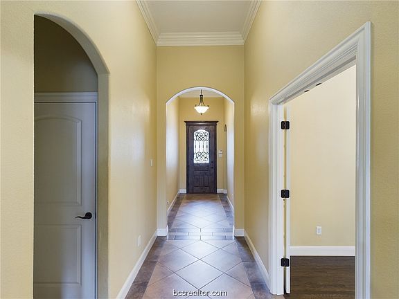 3rd image of 2942 Ambrose Dr
