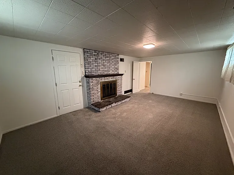 1014 4th St W #2 — Photo 3