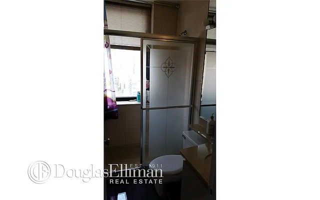 Rented by Douglas Elliman | media 14