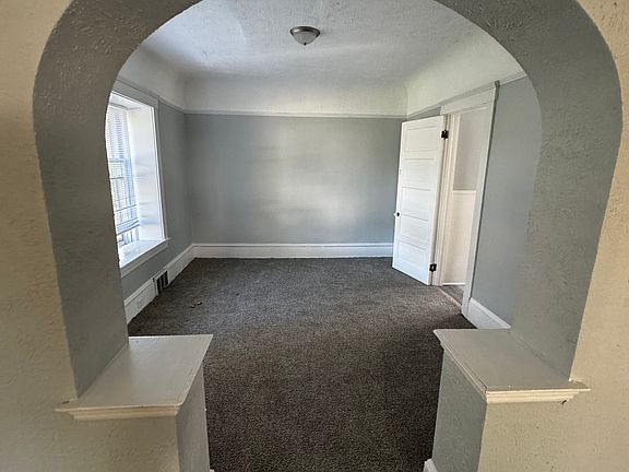 4th image of 1189 E 84th St Unit 1