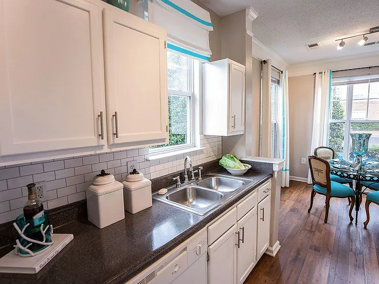 Brookberry Park Apartments — Photo 26