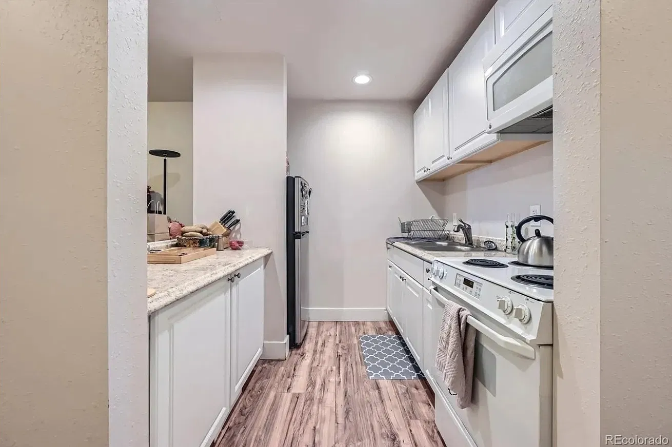 1 bed, 700 sqft, $1,500 — Photo 3