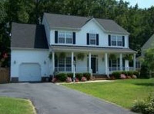 8012 Gardenwood Ter, Richmond, VA 23227
